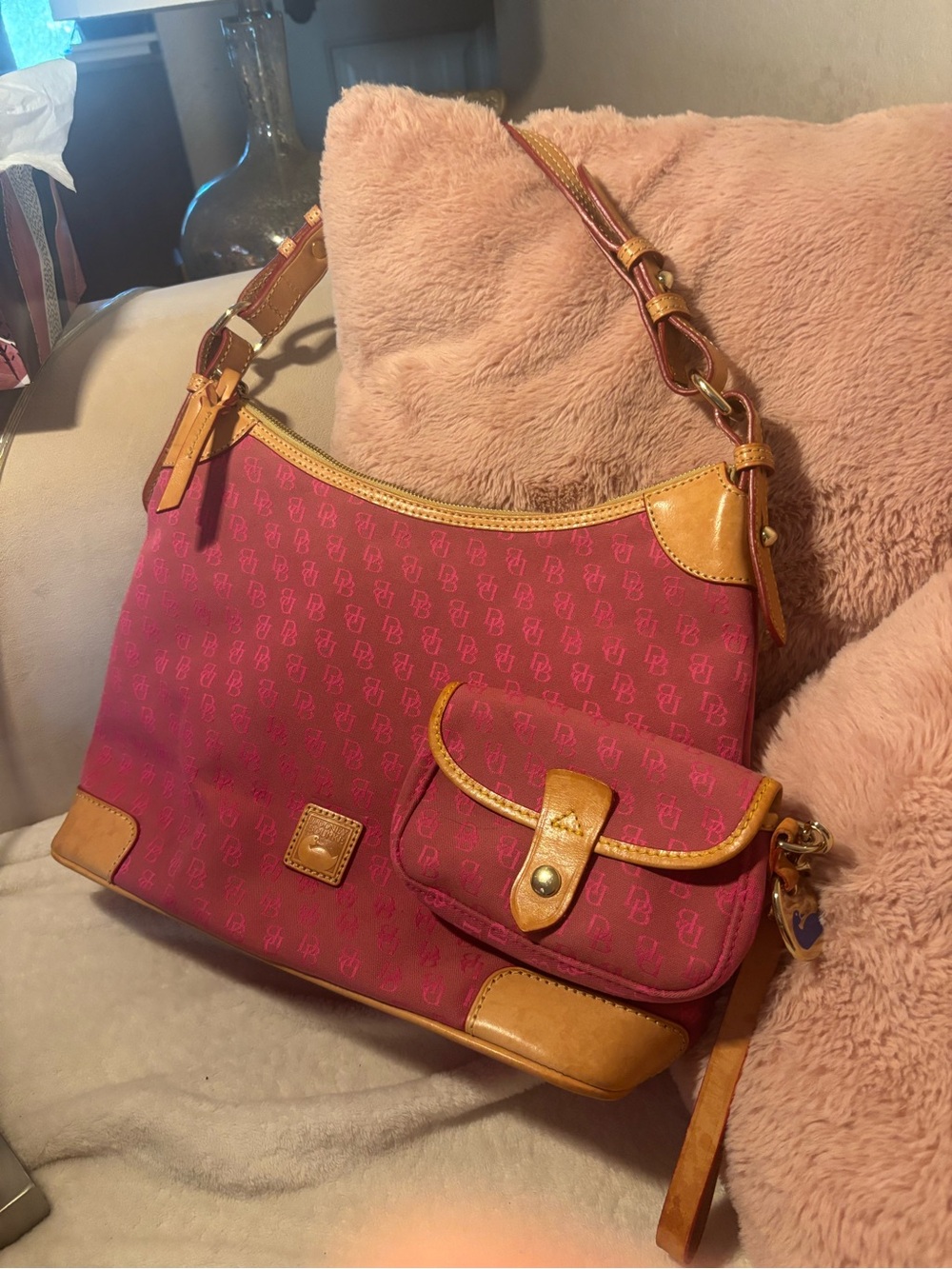 EUC Dooney & Bourke Raspberry Logo Shoulder Bag Tan Leather Trim & coin purse